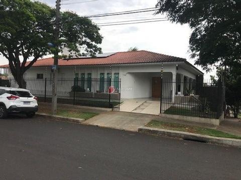 Casa à venda em Maringá, Jardim Maravilha, com 4 quartos, com 259.17 m²