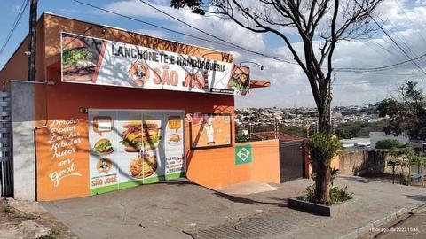 Sala à venda em Maringá, Parque Palmeiras, com 128.57 m²