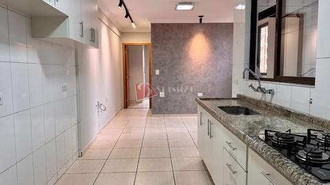 Apartamento de 45m² com 1 quarto, cozinha e banheiro mobiliados, 1 vaga, próx ao Novo Centro em Maringá/PR