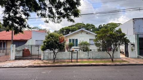 Terreno com Casas alugadas no Jardim Liberdade em Maringá - 369m² e 15m de frente - Próximo à nova Loja Havan 