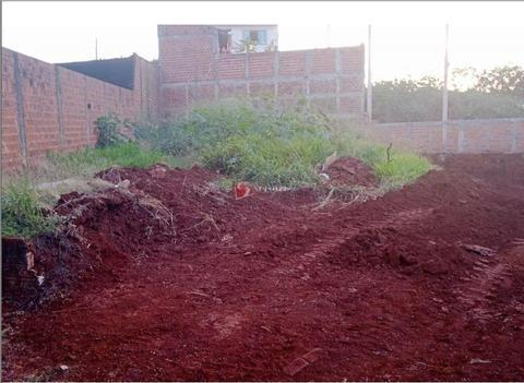 Terreno à venda em Maringá, Jardim Montreal, com 301 m²