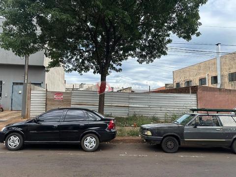 Terreno à venda em Maringá, Loteamento Madrid, com 327 m²