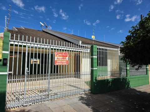 Casa para alugar em Maringá, Jardim Alvorada, com 1 suíte + 2 quartos, com 121 m²