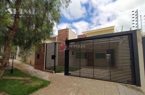 Sobrado à venda em Maringá, Jardim Petrópolis, com 3 quartos, com 162 m²